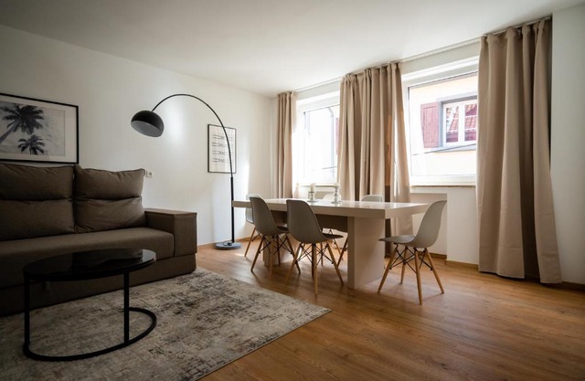 Old Town Apartment 2 rooms/baths