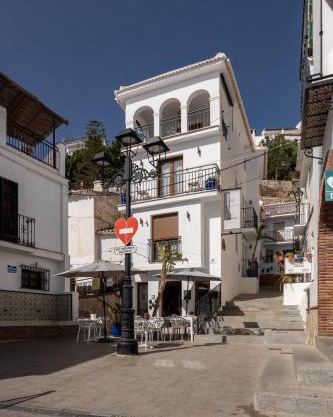 Olive & Ivy Guesthouse