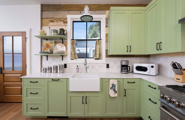 Olive residence, located downtown between the Union Hotel and Bells restaurant.