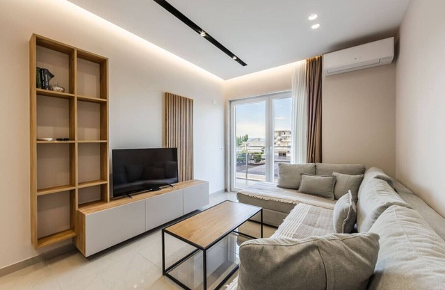Olivia's Apartment | 25