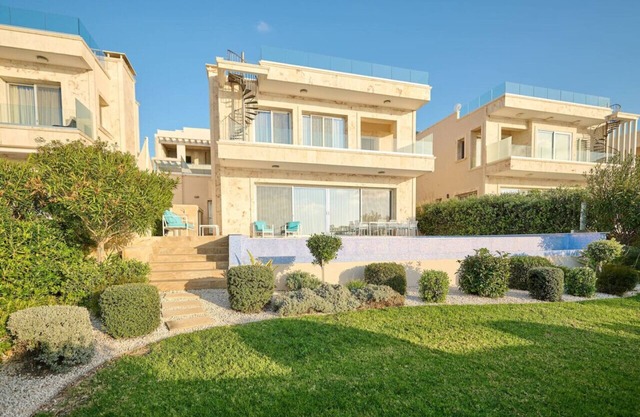 Olymp Luxury Villa C - Beach front Luxury Paradise