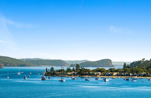 Omaroo - Stokes Point House by TCC