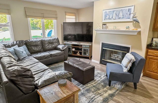 On Island Time at Kelleys! Downtown Area