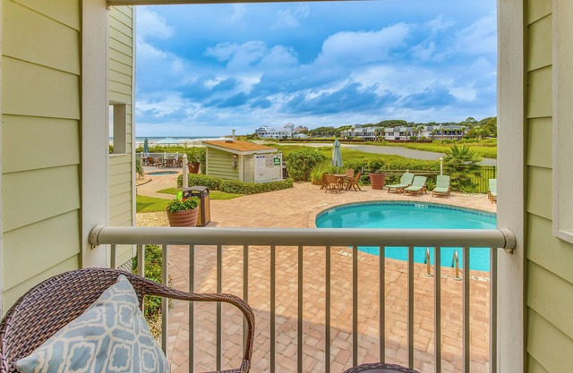 On-Site Ocean Access: Condo in Myrtle Beach