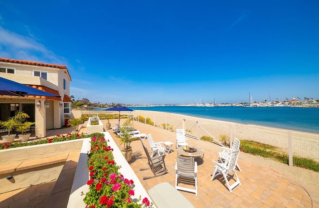On The Beach Casita Book - beautiful Spanish 1 bedroom, with bay front access.