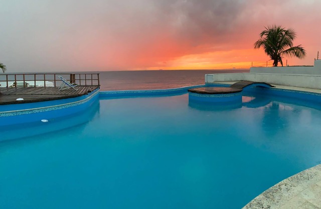 ON THE CLIFF IN THE CARIBBEAN SEA - VILLA MAURA