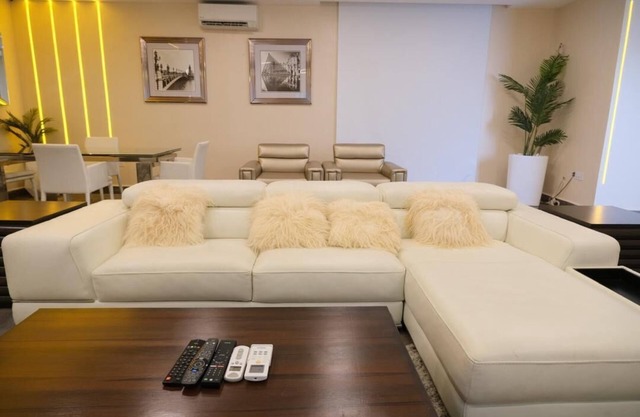 ONA APARTMENT.n Elegance in warm embrace with luxury, your comfort our pleasure