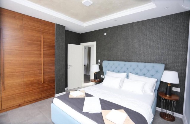 One bedroom Apartment with Sea View and Terrace