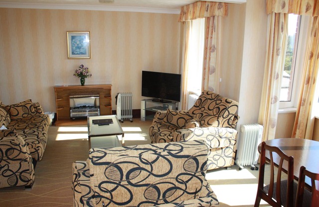 One Bedroom Apartment Close Near Beachfront