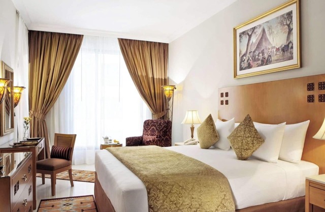 One Bedroom Apartment Near Internet Metro Station By Luxury Bookings