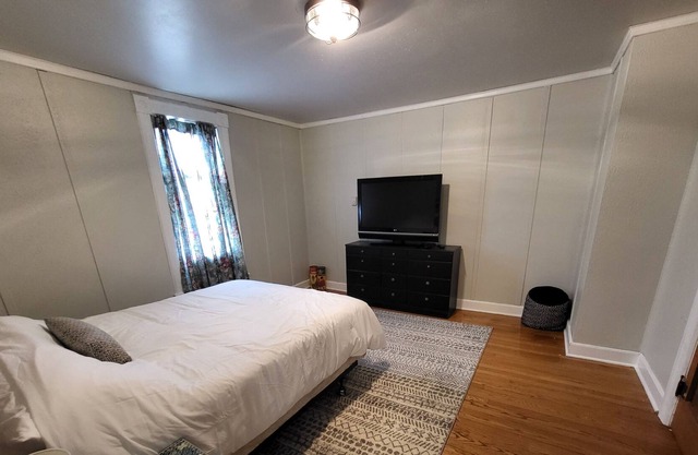 One Bedroom Suite in the heart of New Glarus