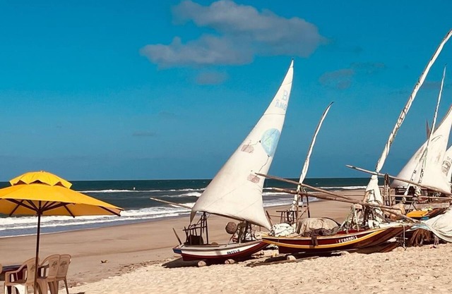 One hour drive from Fortaleza in Caponga. 5 minute walk from the beach.