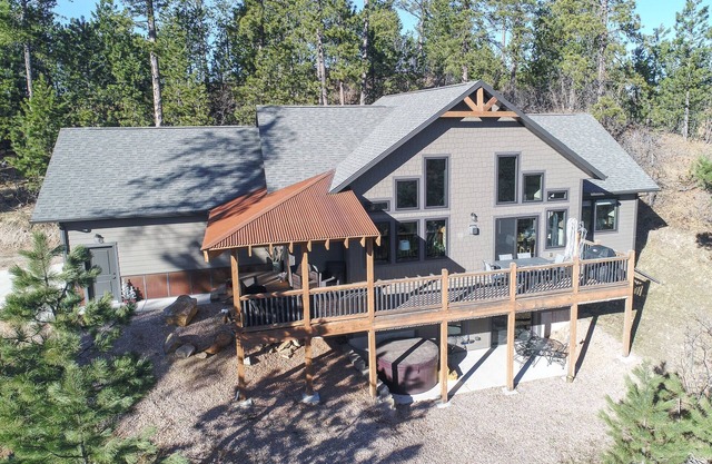 One-Of-A-Kind Beautiful Cabin on 17 Acres w/Custom Bar, Hot Tub 3200 Sq. Ft.