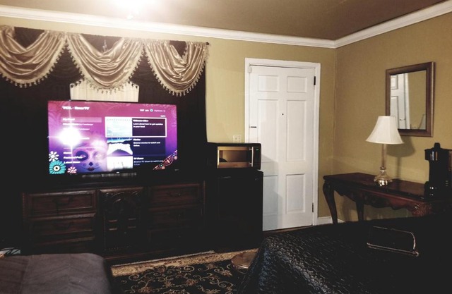 ONE OF THE BEST BARGAINS IN TOWN 50.00 A DAY