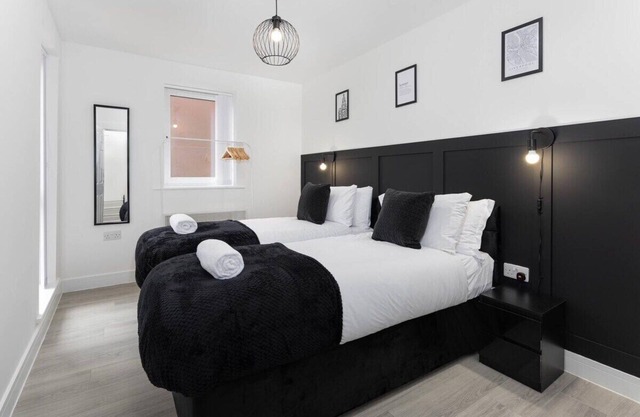 Orange Rentals | Apartment near Anfield | Free Parking