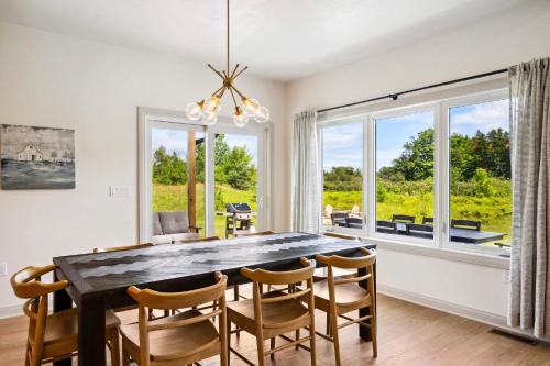 Orchard View Retreat by Simple Life Rentals