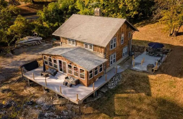 Original 1926 Log Cabin Overlooking Ohio River