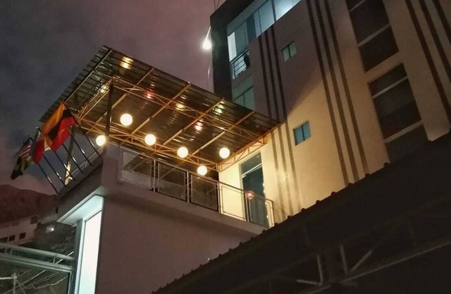 Orlando's Hotel
