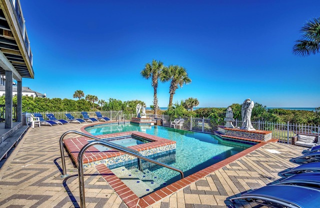 "Osprey Nest" Oceanfront w/Pool & Hot Tub - by Luxury Beach Rentals