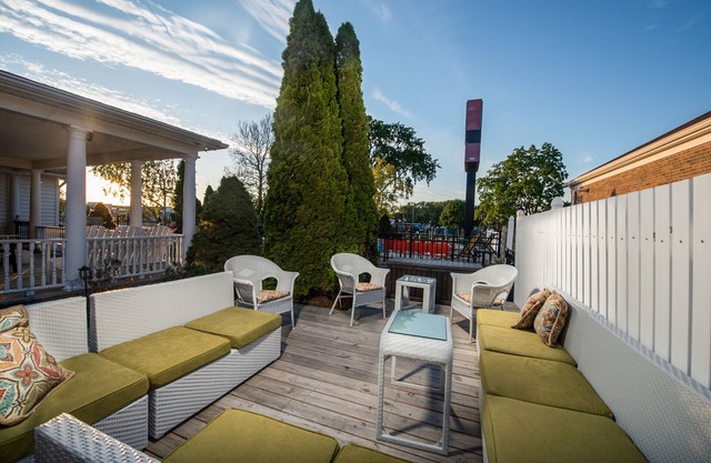 Our Guest Inn and Suites - Downtown