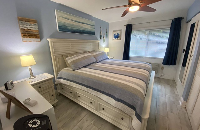 Our Little Nest H-13 in Paradise Lakes NUDIST Community for Adults 30+