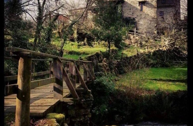Ourense: Country house with garden beside the river - Entire house for rent.