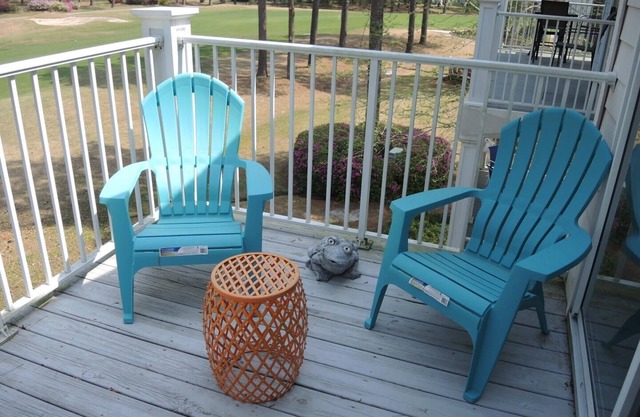 Overlooking Golf Course Villa 1408 with Full Kitchen Close to Calabash by RedAwning