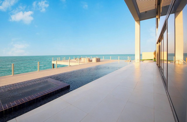 Overwater Luxury Retreat - Nurai Island