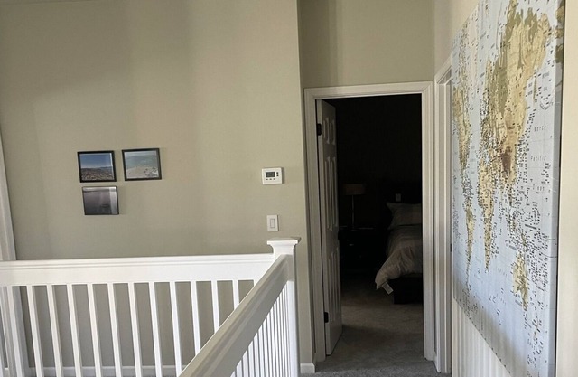 Owner managed. Spacious 5 br, 3.5 ba. Menlo Park, walk to DT.