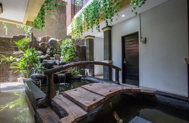 OYO 1949 Vrindavan Residence