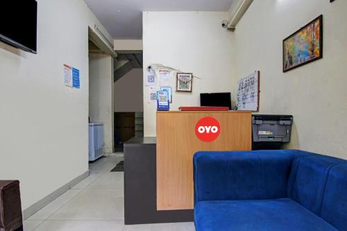 OYO Flagship Pleasure Inn Near Haiderpur Metro Station