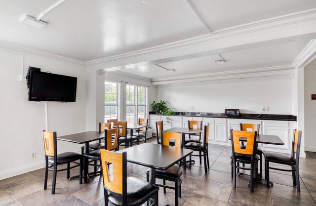 OYO Hotel Baton Rouge East I-12 Louisiana