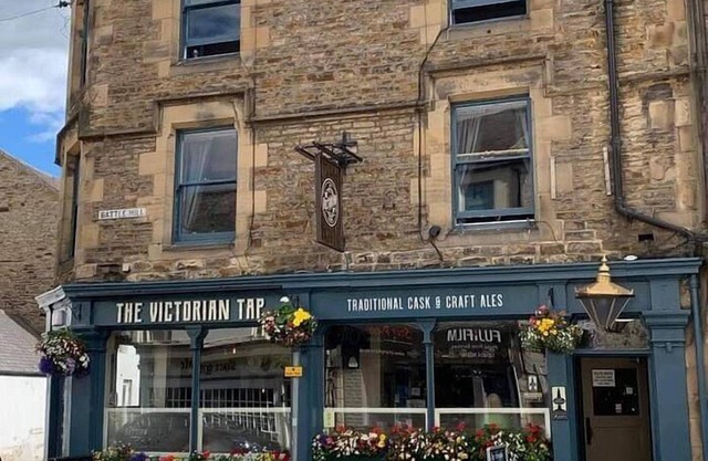 OYO The Victorian Cap