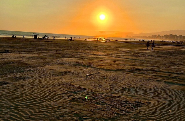 Pé na Areia Praia da Guilhermina II