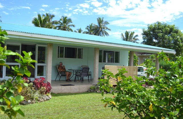 Pacific family villa with own pool