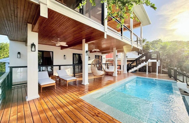 Pacific Pearl Villa @ Milton Bight