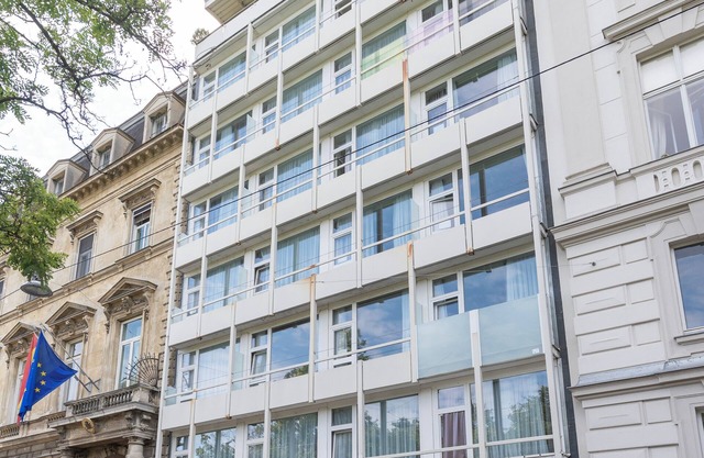 Pakat Residences