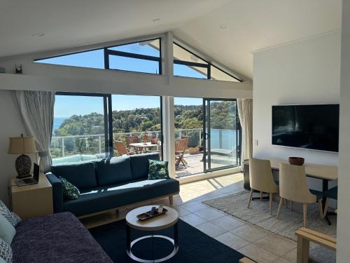 Palm Breeze Getaway-Waiheke Island Resort Premium 95m Villa