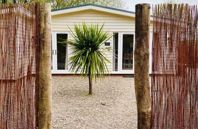 Palm Cottage - Cosy retreat