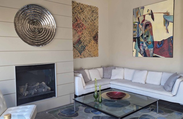 Palm Springs - Central & Modern!