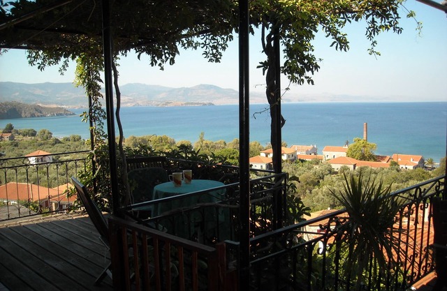 Palm Tree Apartment 2 Central Molivos apartment with panoramic views