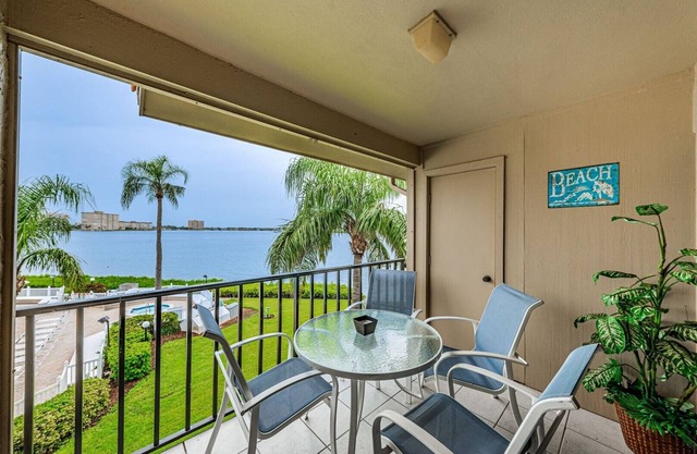 Palma Don't Worry 'Beach' Happy