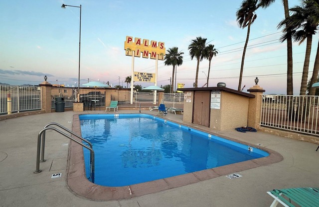 Palms Inn