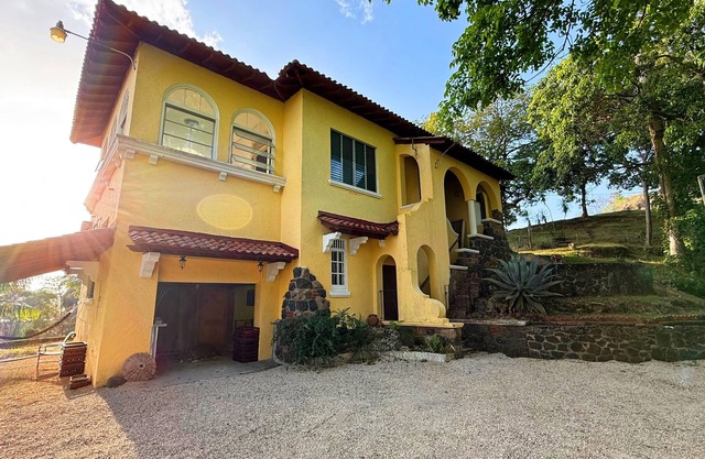 Panama View House
