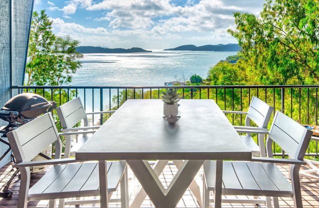 Panorama 7, Seaview Apartment on Hamilton Island
