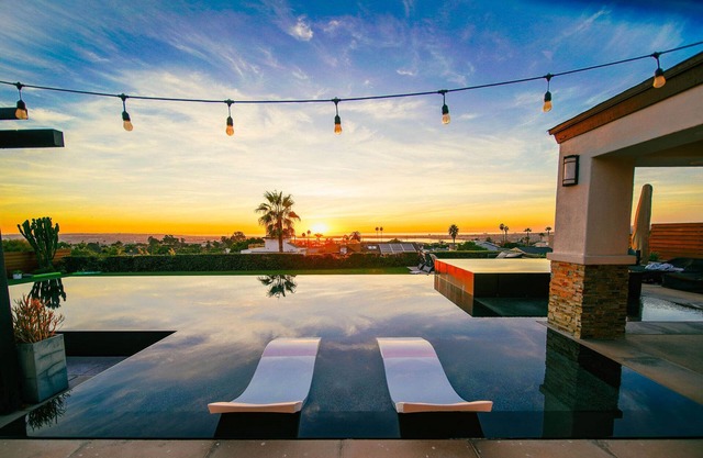 Panoramic Ocean Sunset Views, Heated Pool & Spa, Best Location