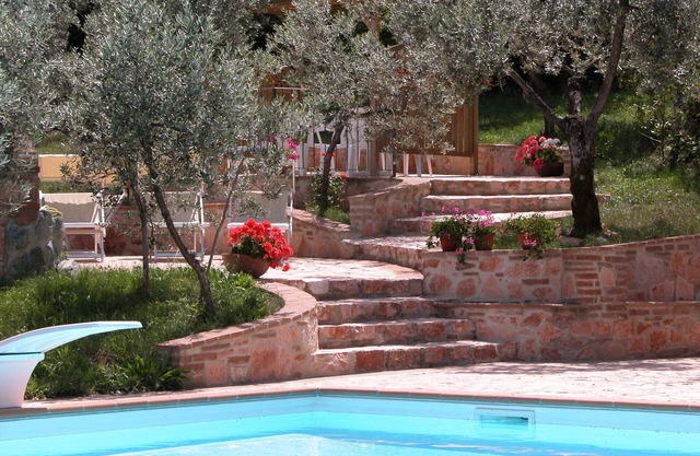 Panoramic villa, with private picina, in a natural park.