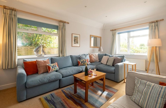 Pantiles - sleeps 7 guests in 4 bedrooms