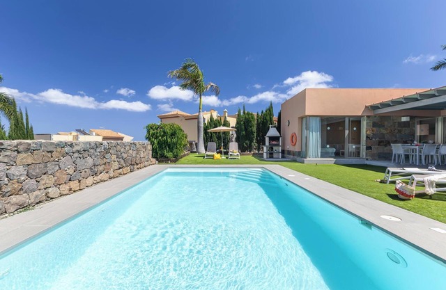 Par 4 Rental 8 Salobre by VillaGranCanaria