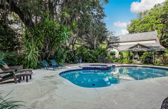 Paradise Cove - Hosted by Moore AI Rentals